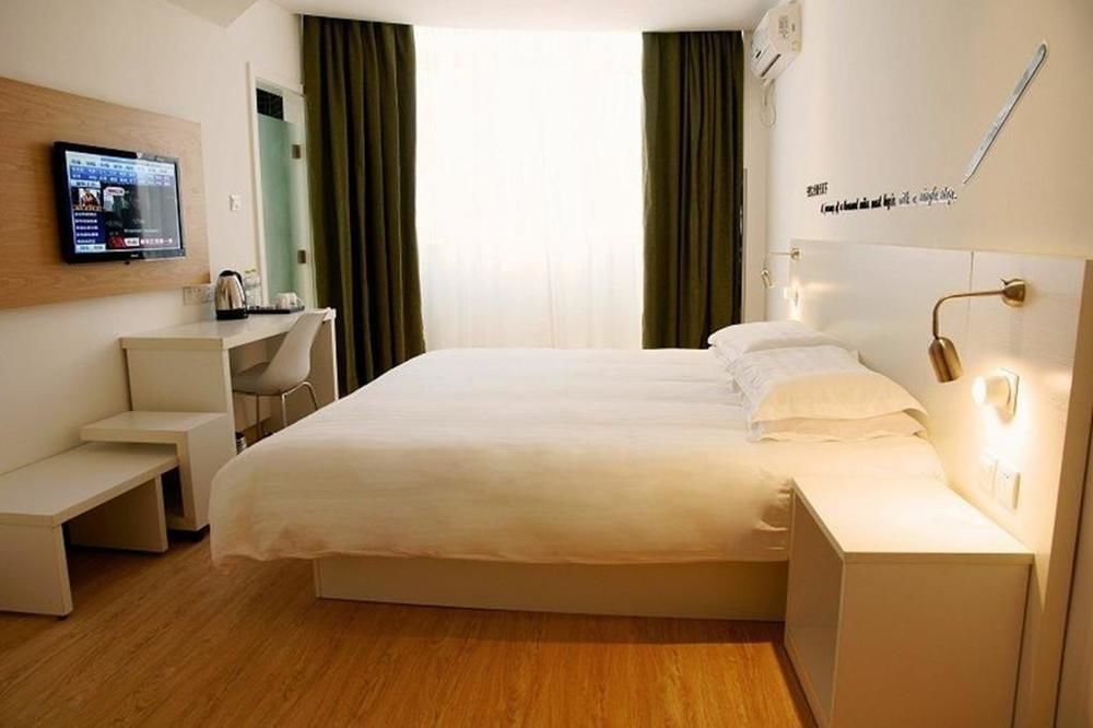 Motel 168 Huanglong Trade Area Branch Уенжоу Екстериор снимка